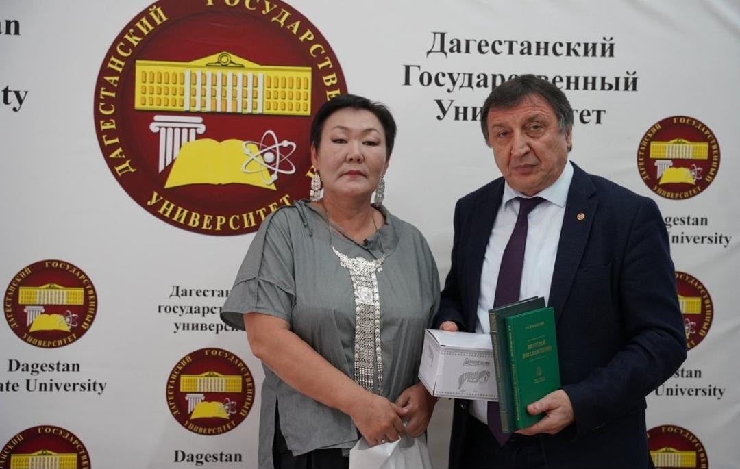 «От Кулаковского до Гамзатова»: Дагестан и Якутия соединили голоса двух великих поэтов