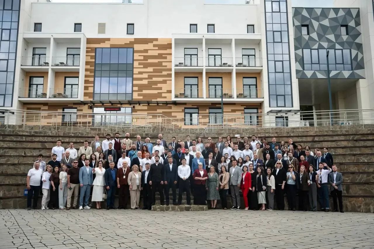 Преподаватели и студенты ДГУ представили вуз на форуме «Российский Кавказ: история, современность и образ будущего»