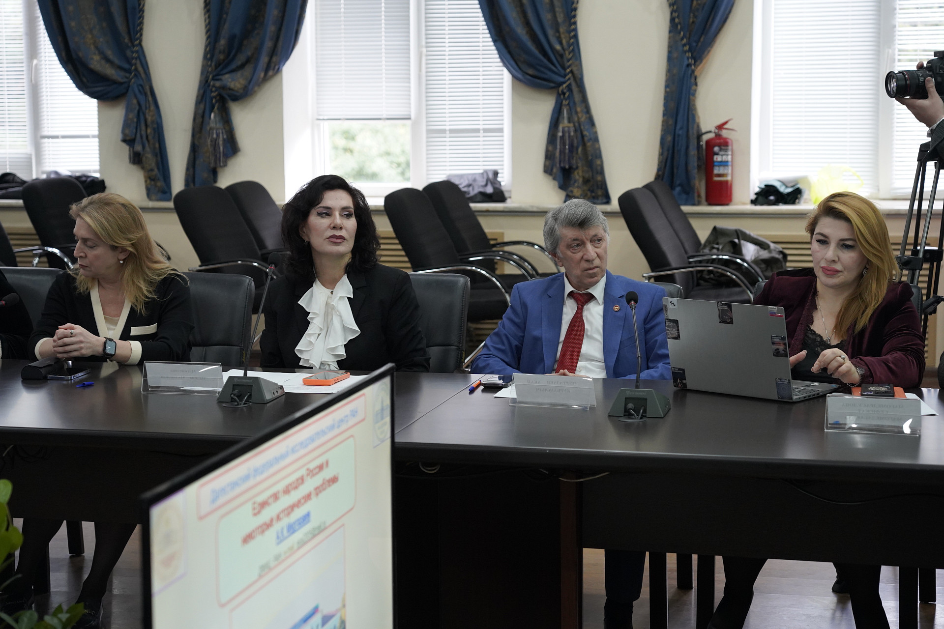 Дагестан как пространство согласия: единство народов обсудили на заседании Конгресса интеллигенции